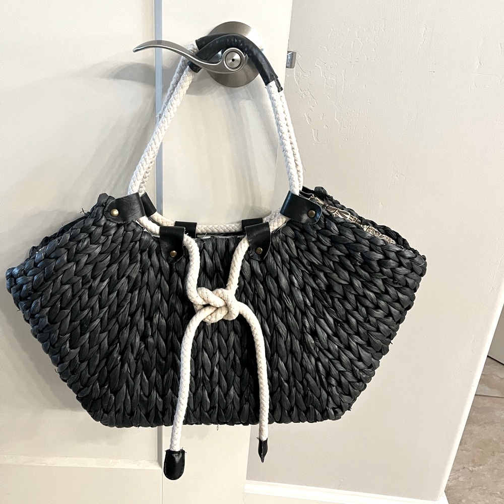 Bag Lady by Mudpie straw handbag with rope handles